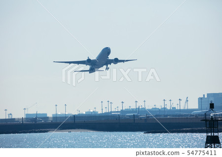 Takeoff of the plane Takeoff of the plane 54775411