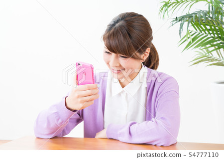 有智能手機和少婦的少婦有智能手機的少婦 有智能手機和少婦的少婦有智能手機的少婦 54777110