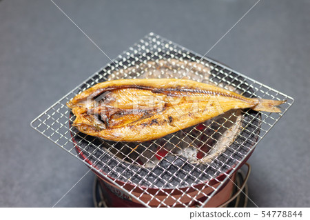Overnight dried salmon, BBQ, bbq, charcoal grilled, grilled, biton charcoal, seven rings, camping, food, food 54778844
