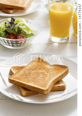 脆皮烤麵包早餐 54779197
