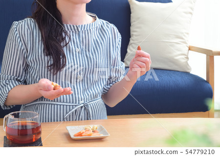 Pregnancy snack almonds and cashews Pregnancy snack almonds and cashews 54779210