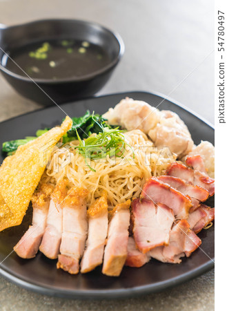 Egg noodle with red roast pork, crispy pork, 54780497