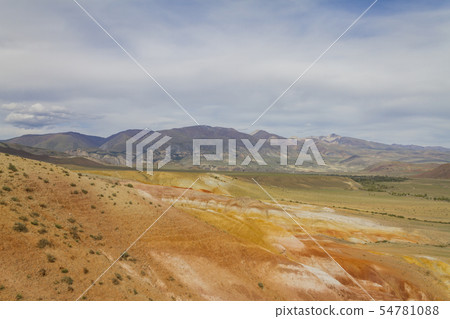 Red mountains in Kyzyl-Chin valley in Altay 54781088