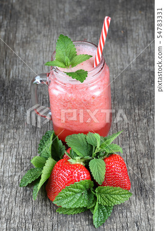 Strawberry smoothie with mint 54783331