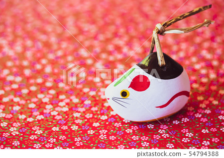 Earth bell white mouse Earth bell white mouse 54794388