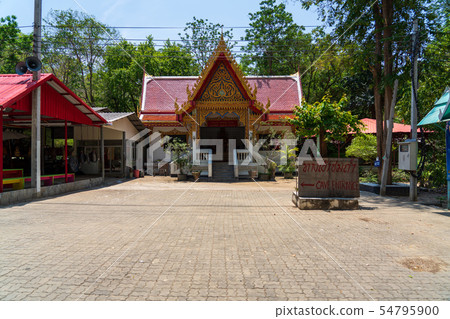 Wat Tham Khao Pun寺廟在北碧，泰國 54795900