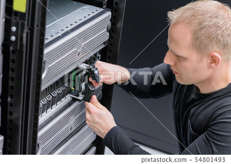 IT Consultant insert SAN hard drive IT Consultant insert SAN hard drive 54801493