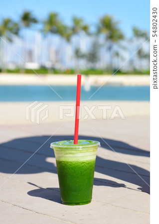 Green spinach vegetable smoothie healthy lifestyle Green spinach vegetable smoothie healthy lifestyle 54802430