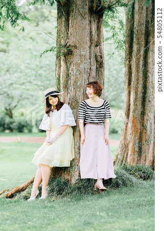 Female portrait 54805112