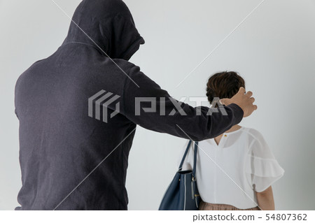 Suspicious men and women Suspicious men and women 54807362