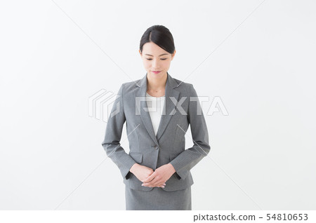 20多歲女性灰色西裝 54810653