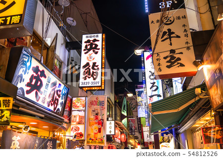 << Tokyo >> Okachimachi, a busy downtown area at night 54812526