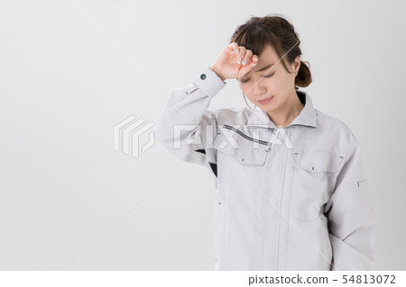 有工作服的女商人 54813072