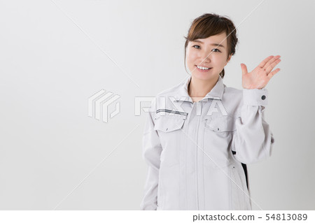 有工作服的女商人 54813089