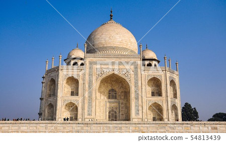 Taj Mahal in Agra city, Uttar Pradesh state, India 54813439