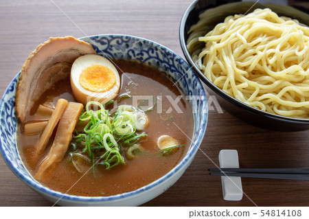 Fried noodle with pork and egg and noodles Fried noodle with pork and egg and noodles 54814108