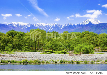 In the Northern Alps and Kamogawa, Akashina, Nagano Prefecture Azumino City In the Northern Alps and Kamogawa, Akashina, Nagano Prefecture Azumino City 54815969