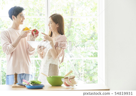 Couples Lifestyle Cuisine 54819931