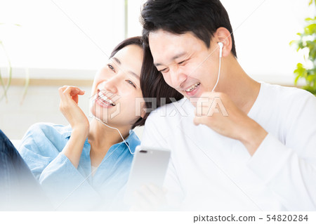 Couple couple smartphone earphone Couple couple smartphone earphone 54820284