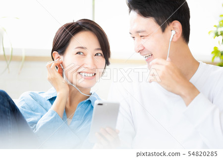 Couple couple smartphone earphone Couple couple smartphone earphone 54820285