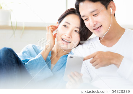 夫婦夫婦智能手機耳機 54820289