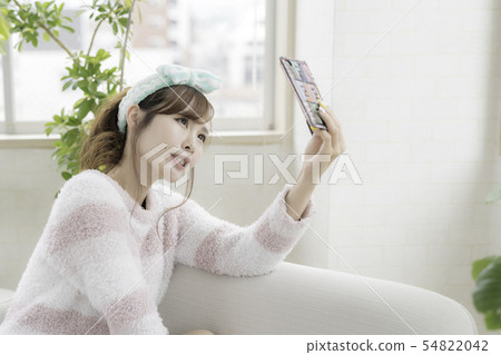自拍的女人 自拍的女人 54822042