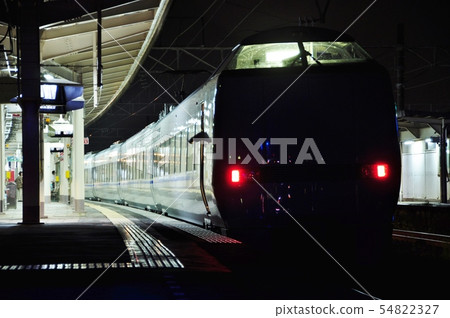 Limited express Thunderbird (Series 683) stopping at Shiga Station on Hokuriku Main Line Limited express Thunderbird (Series 683) stopping at Shiga Station on Hokuriku Main Line 54822327