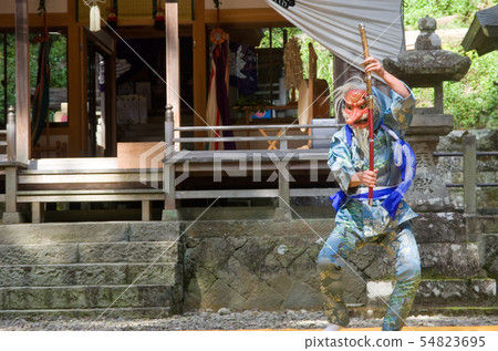 Ueno's Lion Dance Tenno (Wakayama Prefecture Designated Intangible Folk Cultural Property Tomisato Kasuga Shrine) 54823695