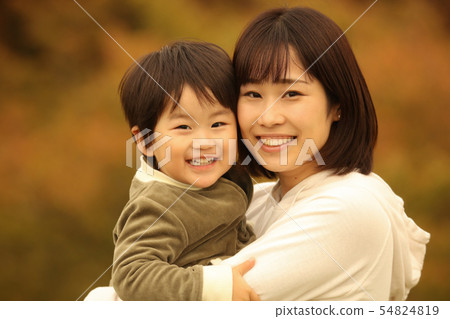Smile parent and child Smile parent and child 54824819