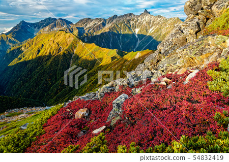Hot spring and hotaka mountain range seen from the large ceiling Takeda line of autumn leaves Hot spring and hotaka mountain range seen from the large ceiling Takeda line of autumn leaves 54832419