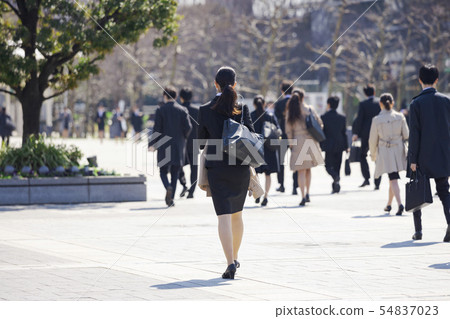 The landscape of the university student who wants to work 54837023