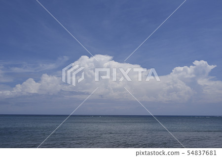 奄美大島夏雲 54837681
