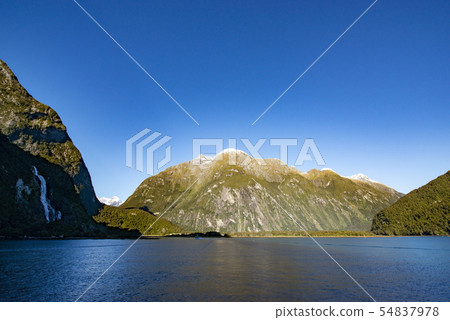 milford sound, fjord, hardangerfjord 54837978