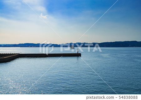 [Image of Sakurajima] [traffic image] Sakurajima port where Sakurajima ferry leaves 54838088