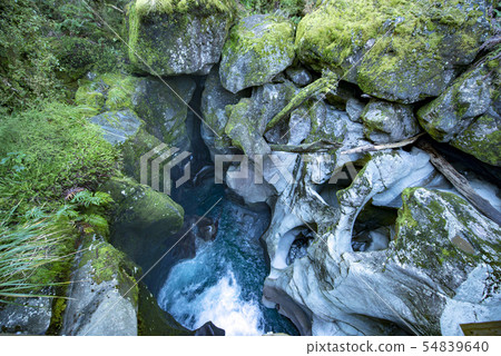清溪 泉水 山溪 54839640