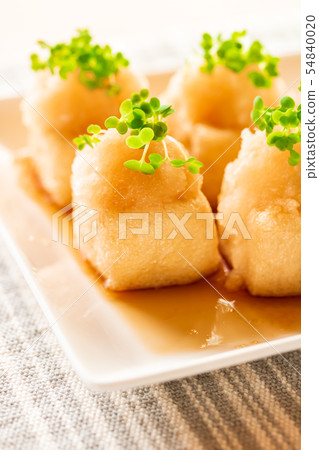 Grated ponzu sauce with a bite of deep-fried oil 54840020