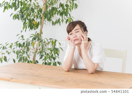 Depressed woman 54841101