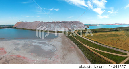 salt lakes 54841857