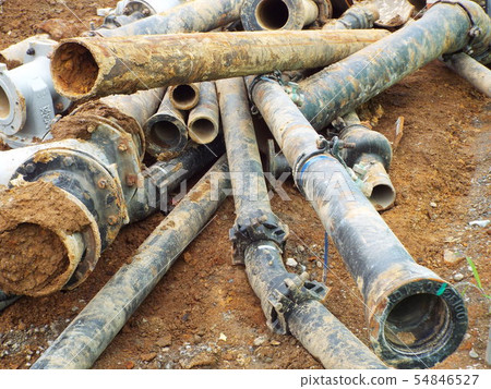 Earthquake proofing construction of buried water supply main progresses 54846527