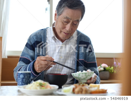 一個孤獨的高級餐圖像 54846919