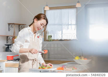 婦女製作卷三明治 婦女製作卷三明治 54848320