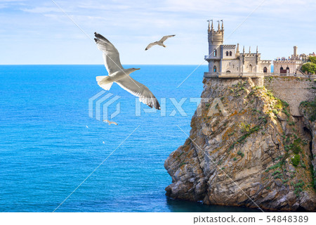 Castle of Swallow's Nest at the Black Sea coast, 54848389