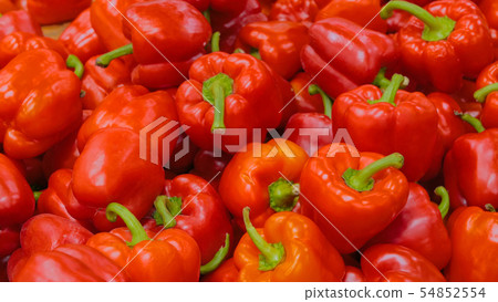 Red bell peppers at grocery store 54852554