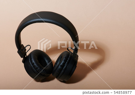 Black headphones isometric view Black headphones isometric view 54858977
