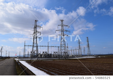 變電站設備和輸電線路 變電站設備和輸電線路 54860325