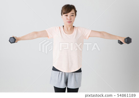 Women who train muscle Women who train muscle 54861189