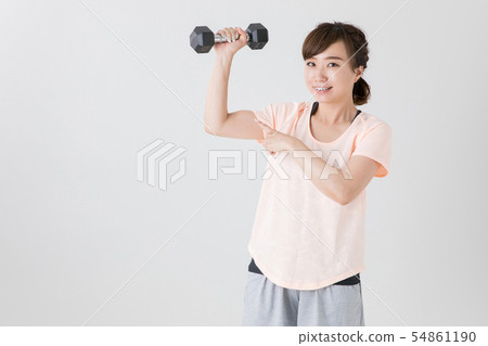 Women who train muscle Women who train muscle 54861190
