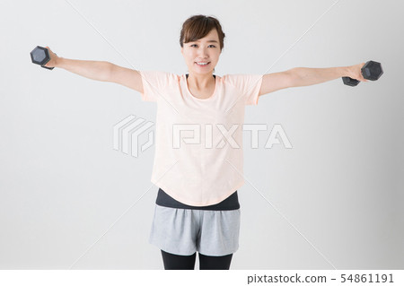 Women who train muscle Women who train muscle 54861191