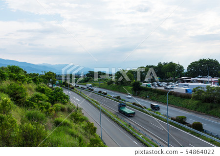 (Yamanashi-landscape) Central road 4 passing between Katsunuma vineyards (Yamanashi-landscape) Central road 4 passing between Katsunuma vineyards 54864022