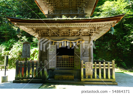納塔尼寺三重塔 納塔尼寺三重塔 54864371
